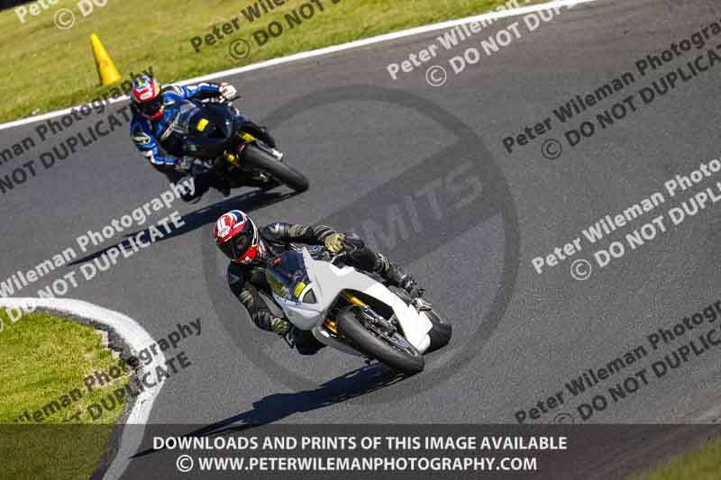 cadwell no limits trackday;cadwell park;cadwell park photographs;cadwell trackday photographs;enduro digital images;event digital images;eventdigitalimages;no limits trackdays;peter wileman photography;racing digital images;trackday digital images;trackday photos